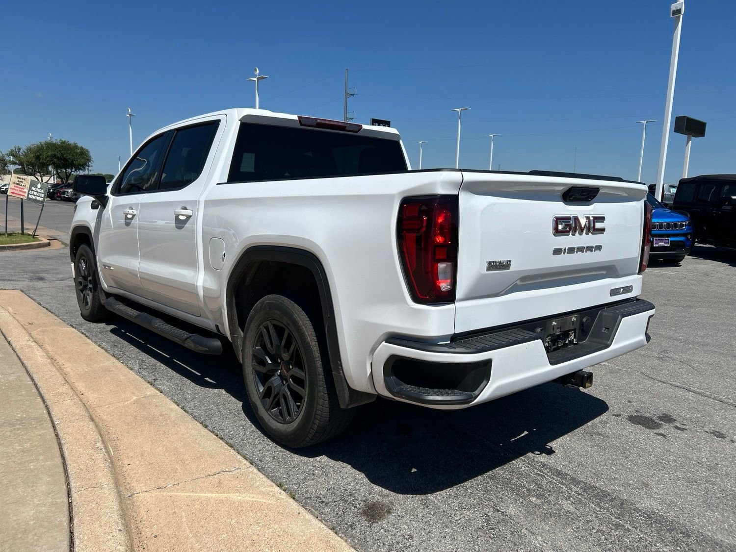 Used 2023 GMC Sierra 1500 Elevation RWD image 6