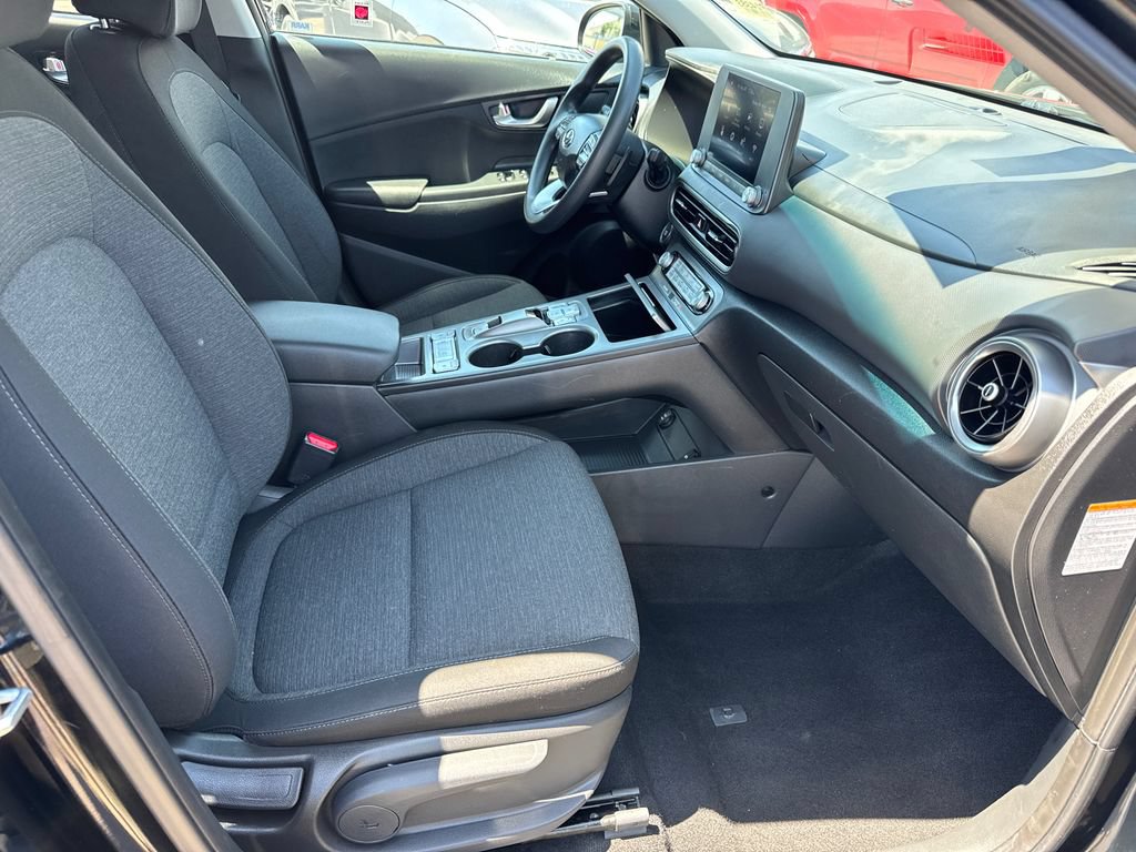 Used 2023 Hyundai Kona SE FWD image 15