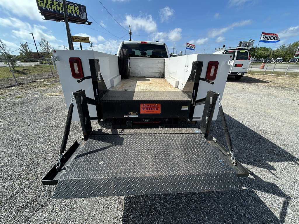 Used 2022 Ford F350 XL w/ Power Equipment Group RWD image 7
