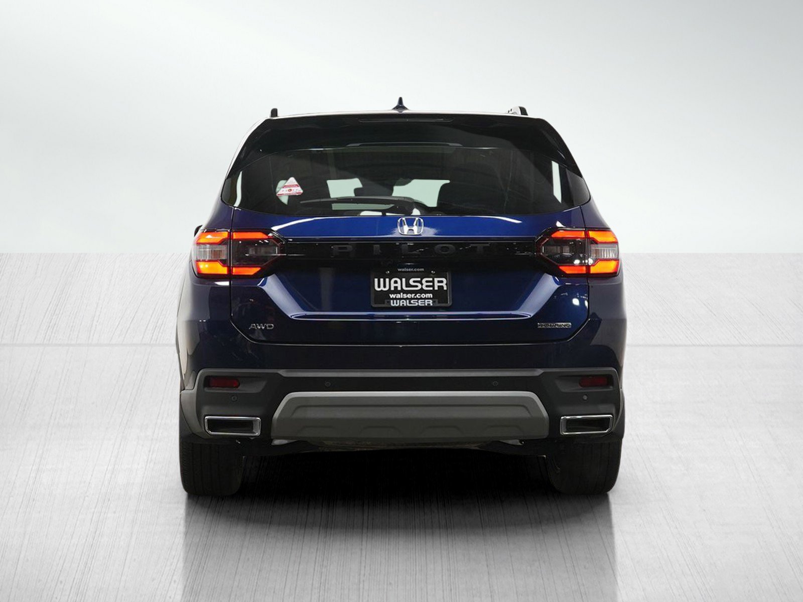 Used 2024 Honda Pilot Touring image 4