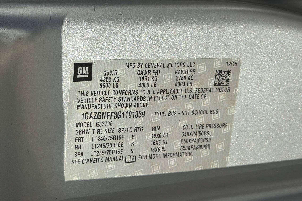 Used 2016 Chevrolet Express 3500 LS RWD image 19