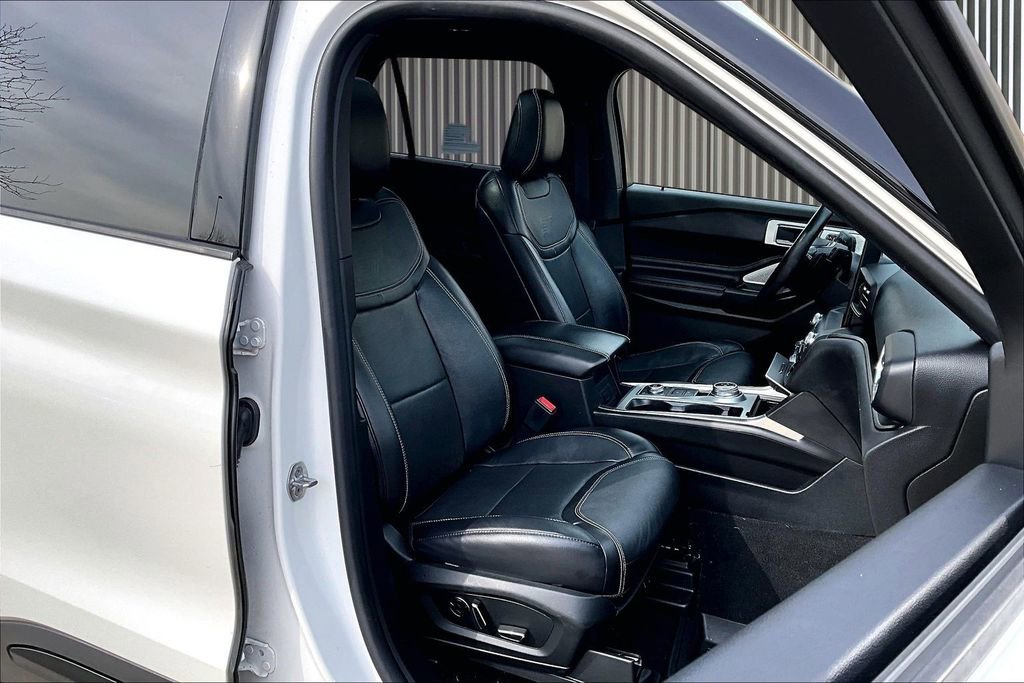 Used 2020 Ford Explorer ST w/ Premium Technology Package image 8