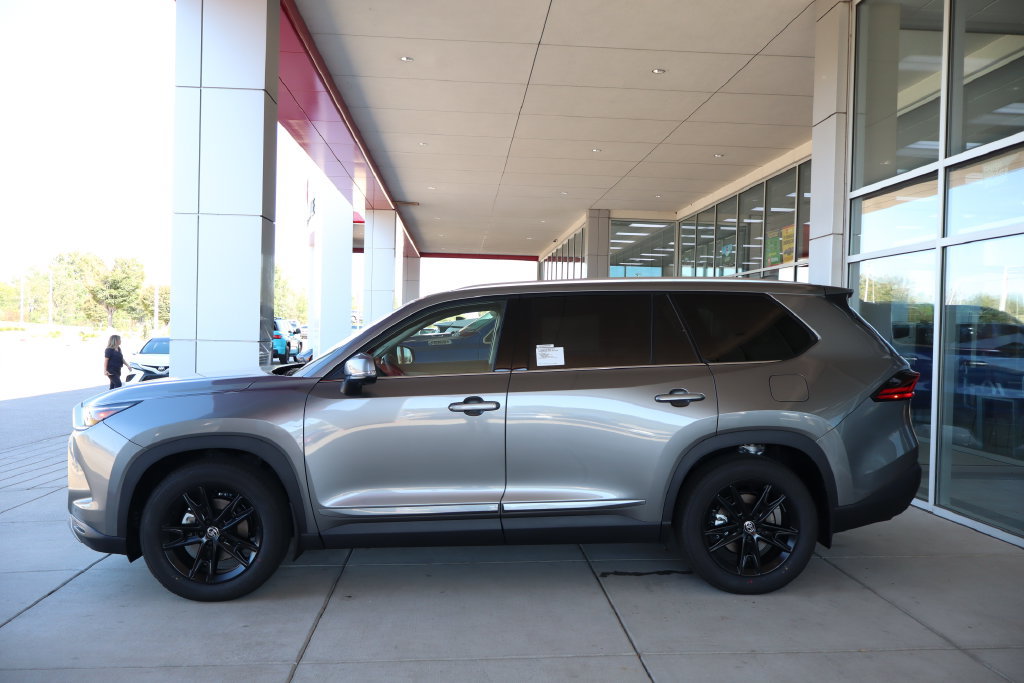 New 2026 Toyota Grand Highlander AWD Hybrid image 4