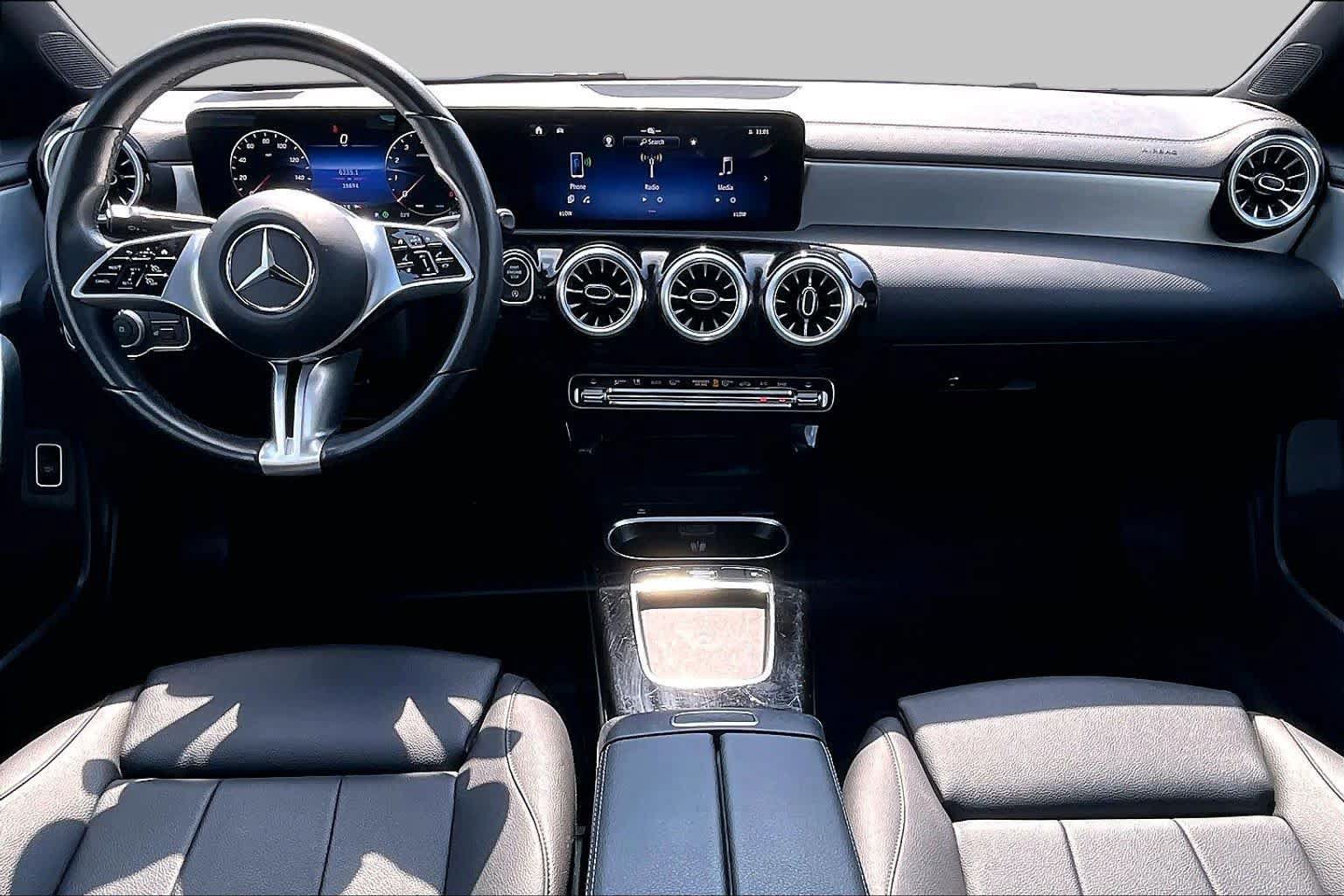 Used 2025 Mercedes-Benz CLA 250 4MATIC image 16