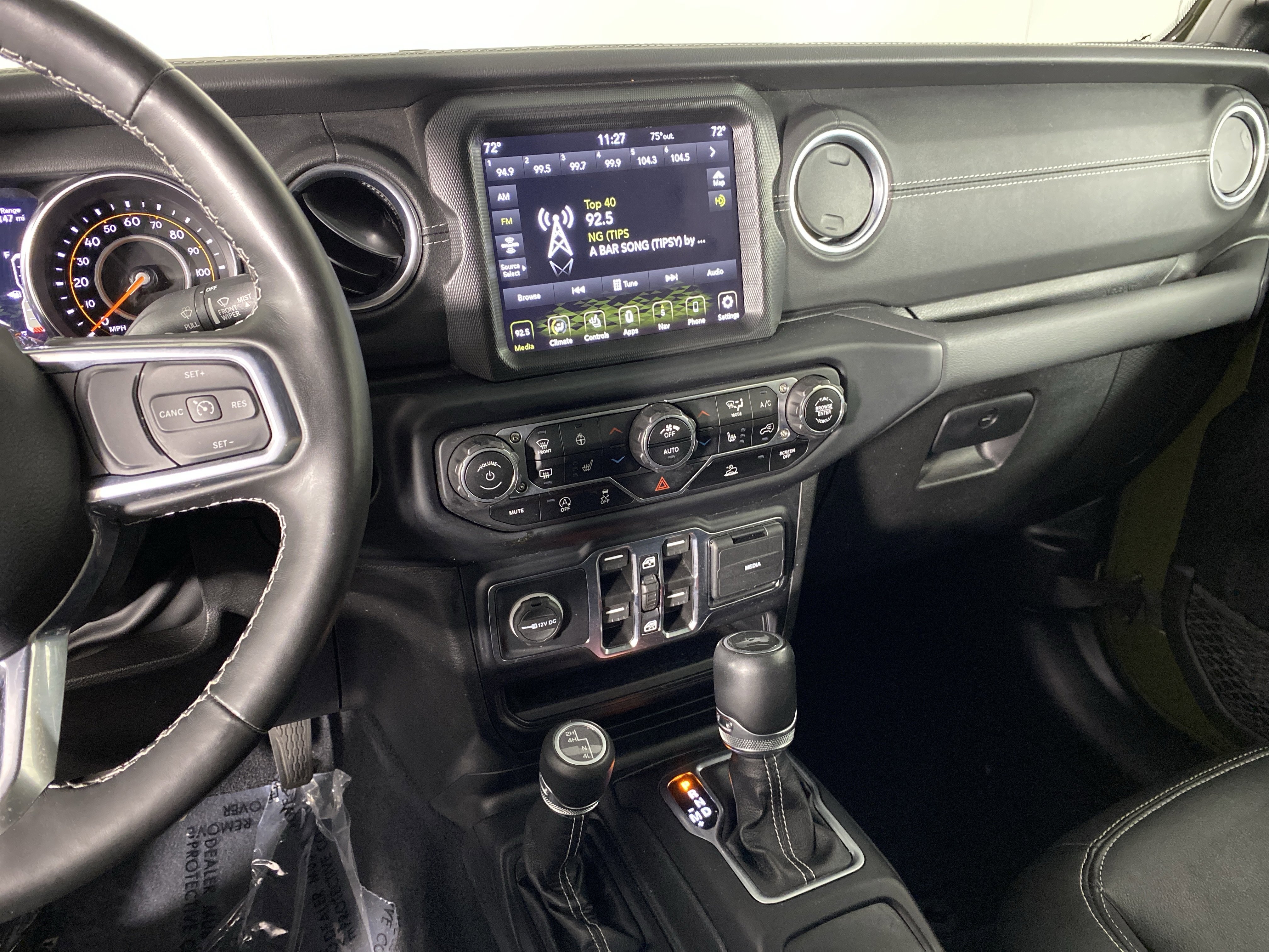 Used 2022 Jeep Wrangler Unlimited Sahara w/ Cold Weather Group image 29