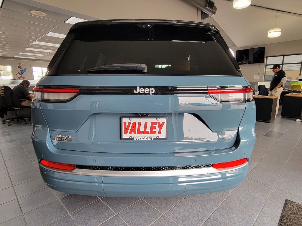 New 2026 Jeep Grand Cherokee Summit AWD/4WD image 5