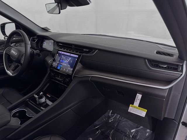 New 2025 Jeep Grand Cherokee Limited image 29