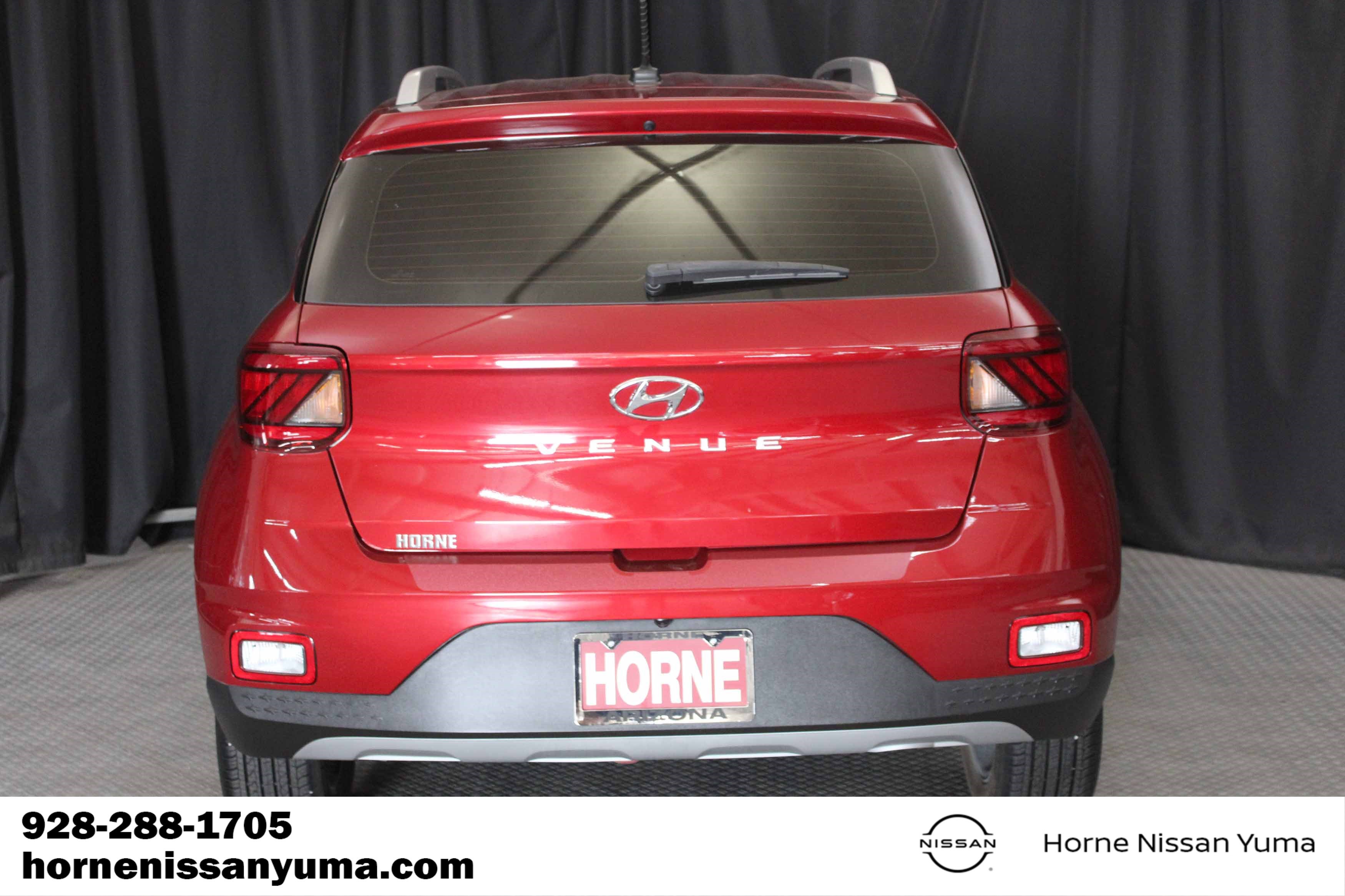 Used 2025 Hyundai Venue Limited FWD image 14