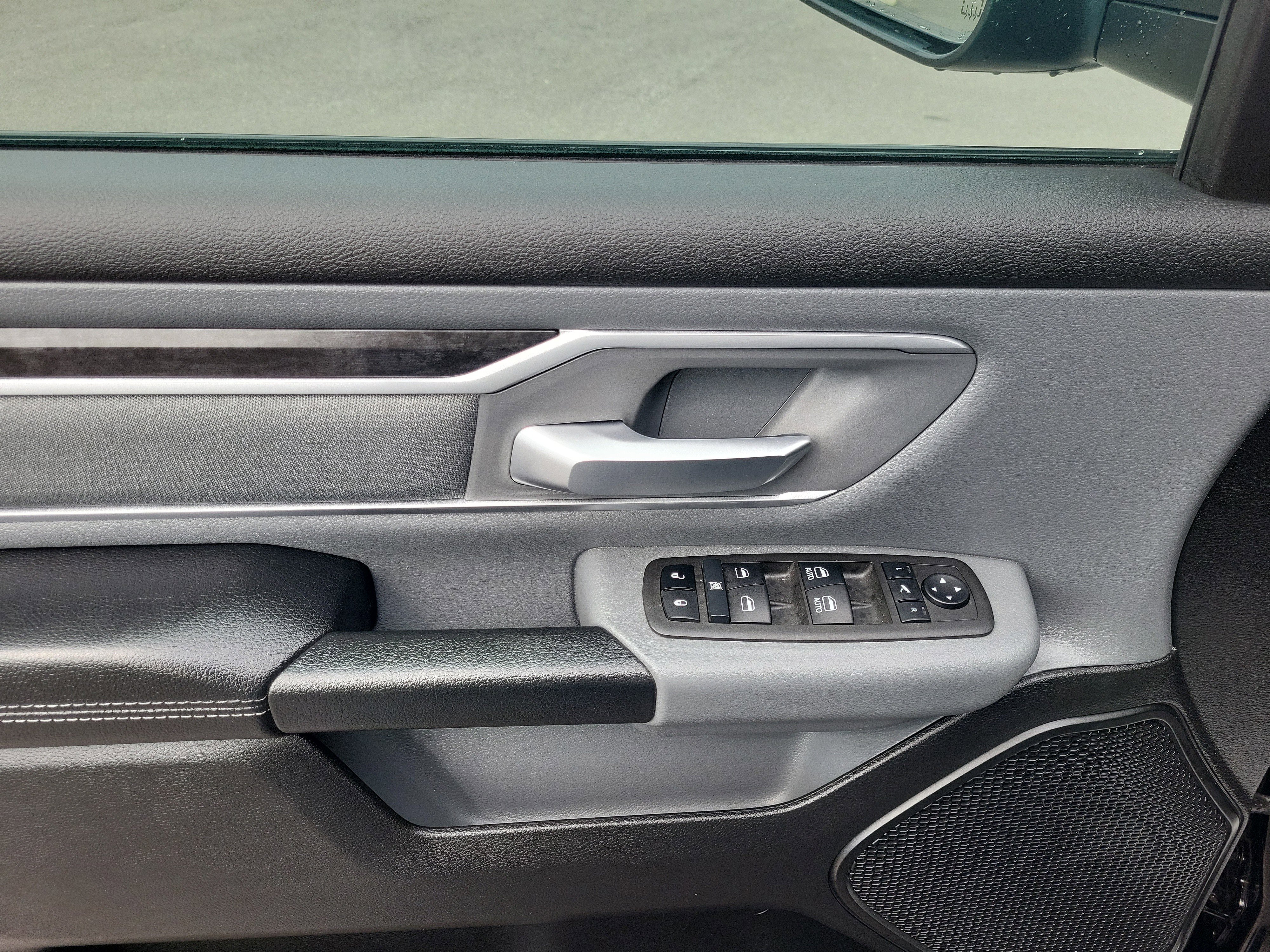 Used 2022 RAM 1500 Big Horn image 3