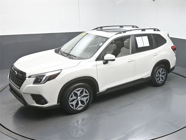 Used 2023 Subaru Forester Premium image 43
