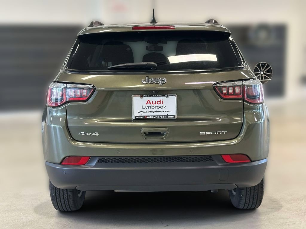 Used 2017 Jeep Compass Sport w/ Cold Weather Group AWD/4WD image 4