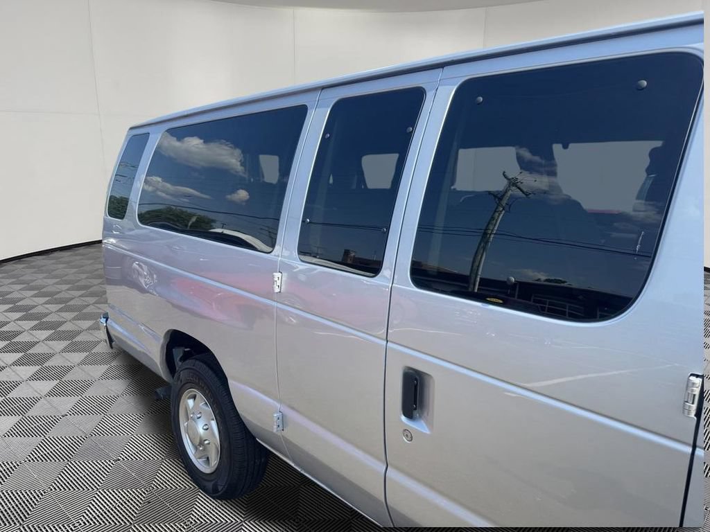 Used 2012 Ford E-350 and Econoline 350 XLT RWD image 17