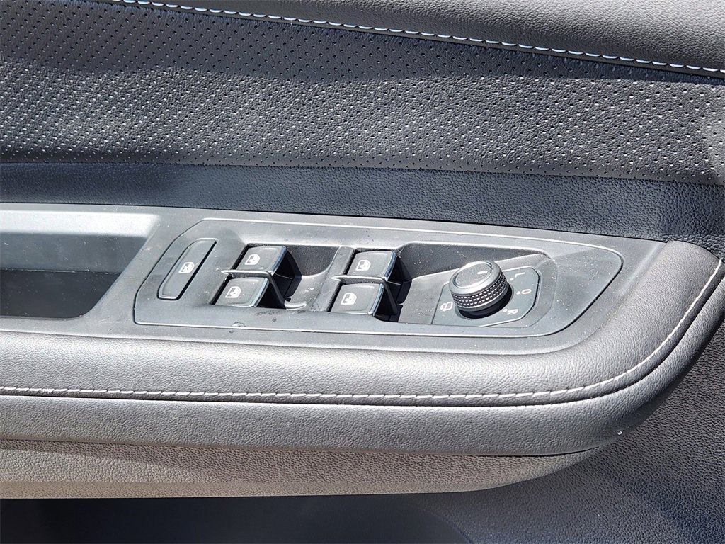 New 2025 Volkswagen Atlas SEL Premium R-Line image 4