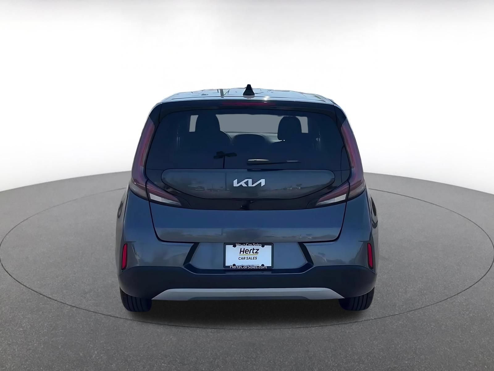 Used 2025 Kia Soul LX w/ LX Technology Package FWD image 10