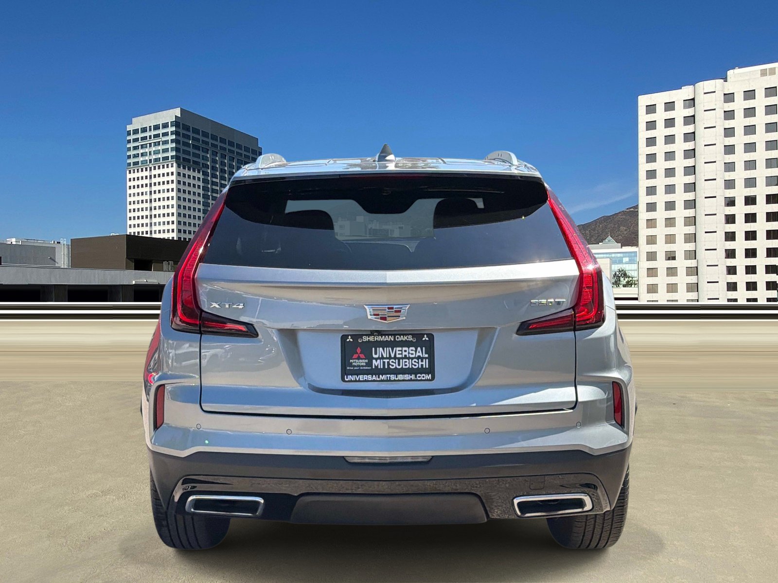 Used 2024 Cadillac XT4 Premium Luxury FWD image 4