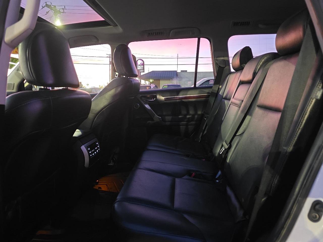 Used 2015 Lexus GX 460 Luxury image 22