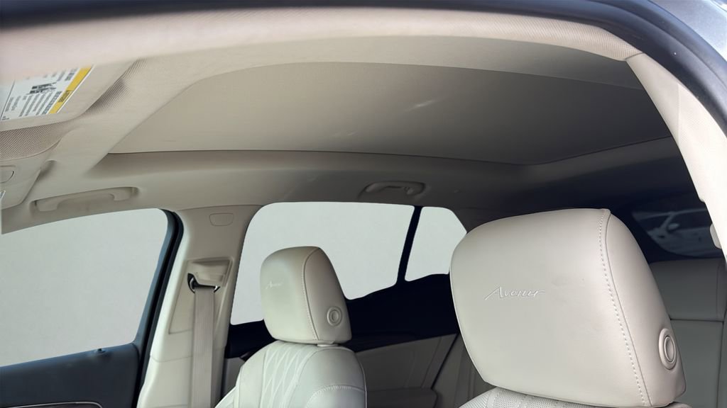 Used 2023 Buick Envision Avenir FWD image 22