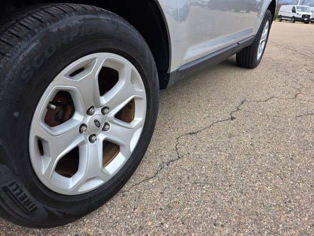 Used 2013 Ford Edge SE image 33