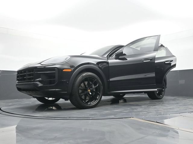 Certified 2024 Porsche Cayenne Coupe AWD/4WD image 31