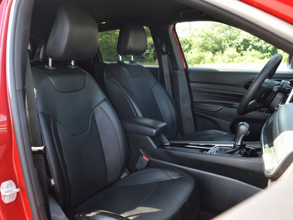 Used 2023 Jeep Compass Limited image 35