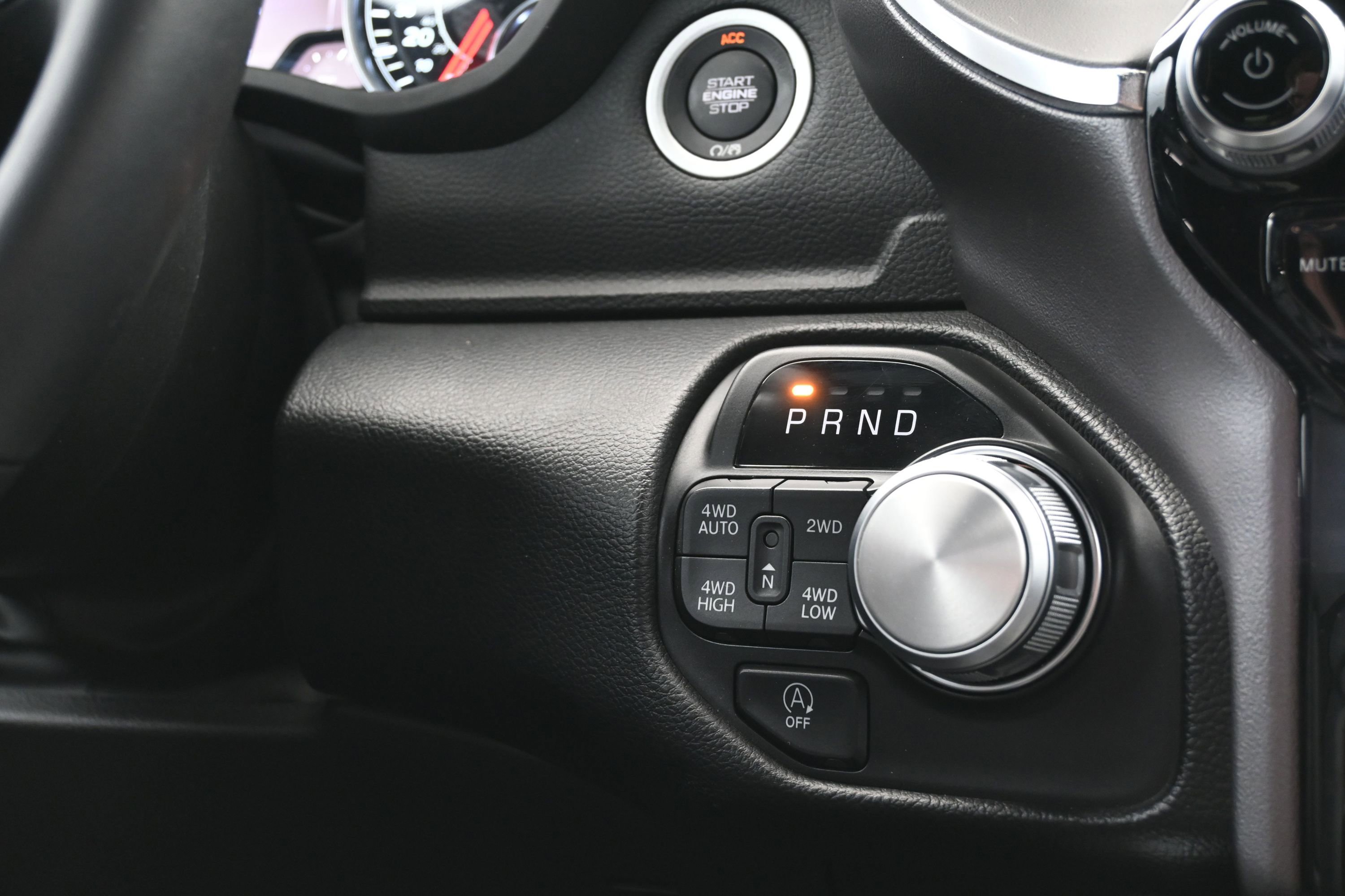 Used 2023 RAM 1500 Laramie AWD/4WD image 36