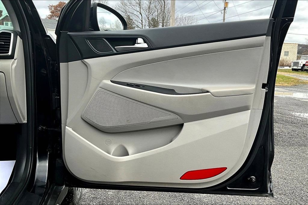 Used 2020 Hyundai Tucson SEL w/ Cargo Package image 22