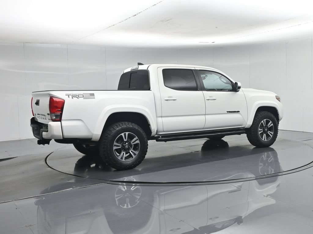 Used 2017 Toyota Tacoma TRD Sport w/ Tow Package RWD image 27