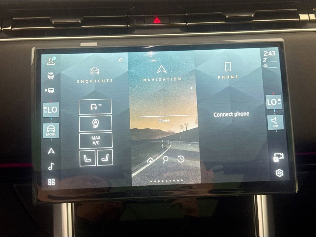 New 2026 Land Rover Range Rover SE image 15