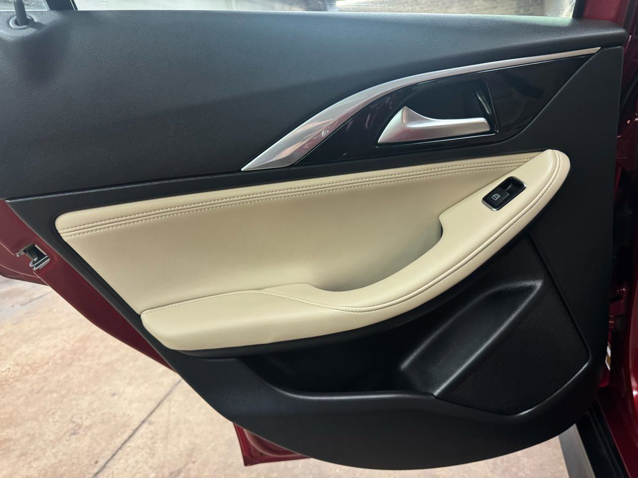 Used 2018 INFINITI QX30 Premium w/ Navigation Package image 22