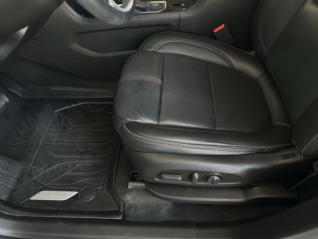 Used 2023 Chevrolet Traverse RS w/ LPO, Floor Liner Package image 13