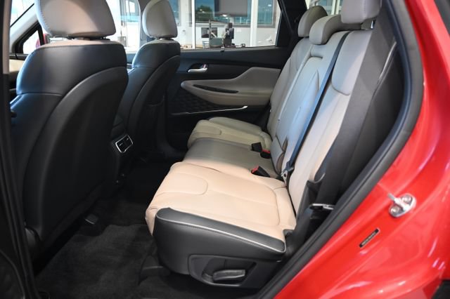 Used 2022 Hyundai Santa Fe SEL w/ Convenience + Premium Package FWD image 12
