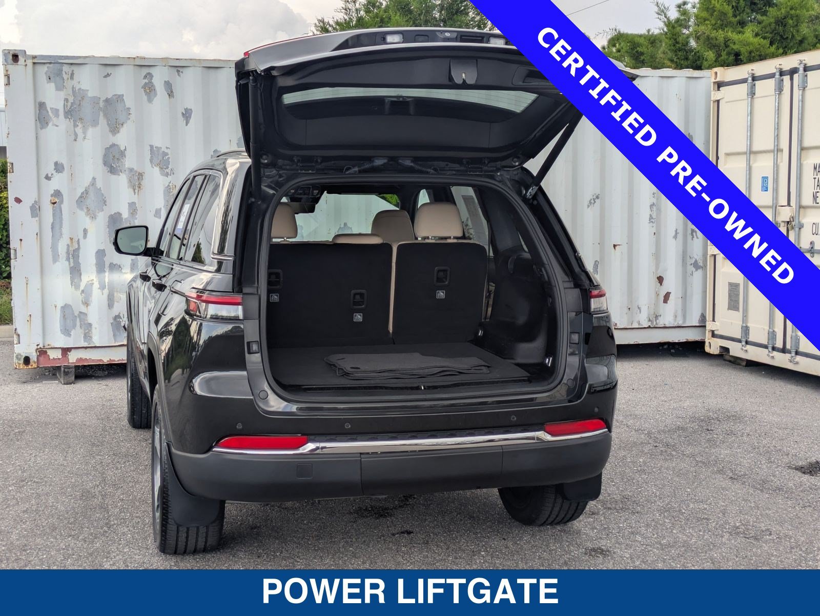 Used 2024 Jeep Grand Cherokee Limited w/ Luxury Tech Group II RWD image 14