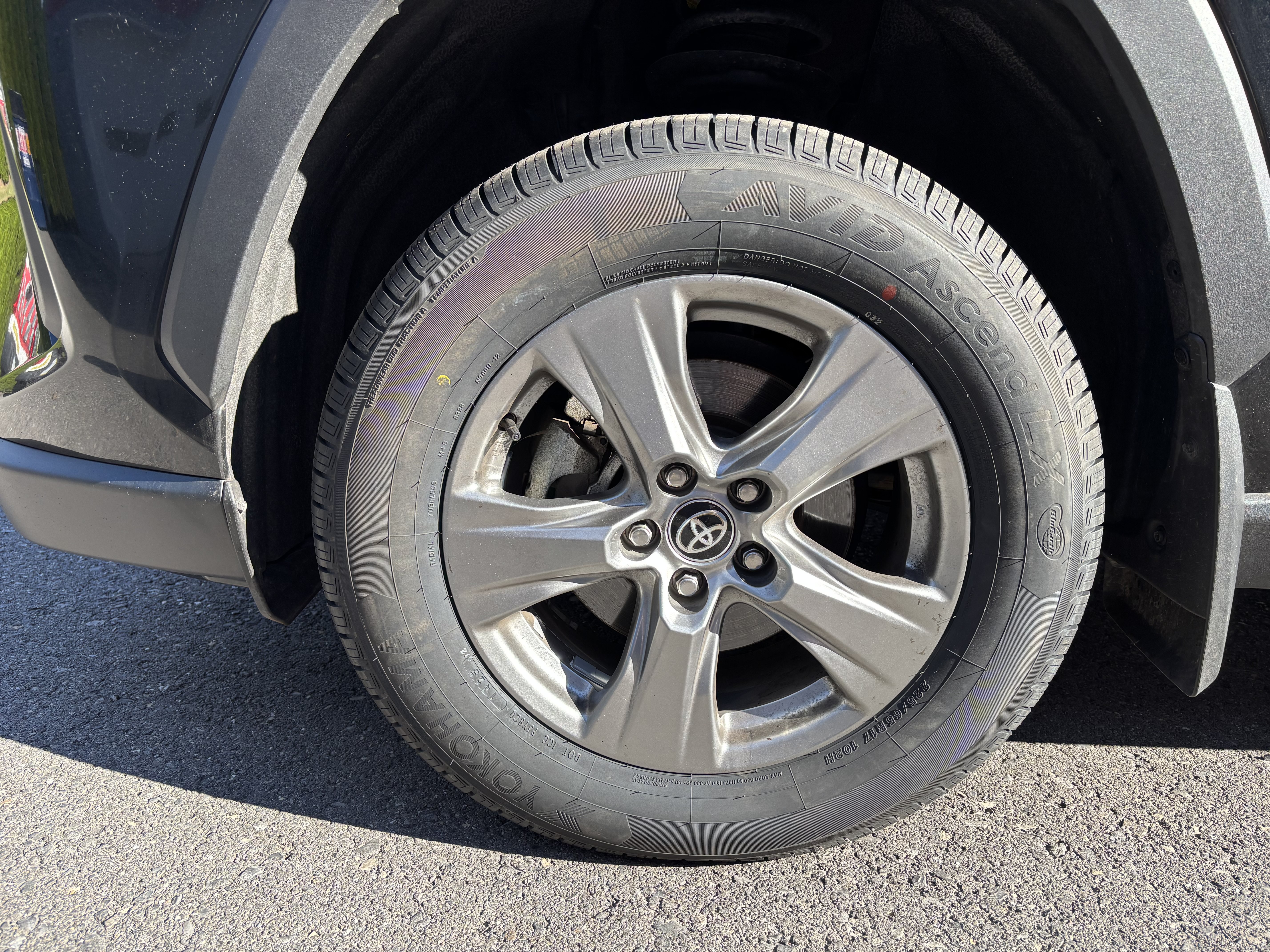 Certified 2024 Toyota RAV4 XLE w/ Convenience Package AWD/4WD image 10
