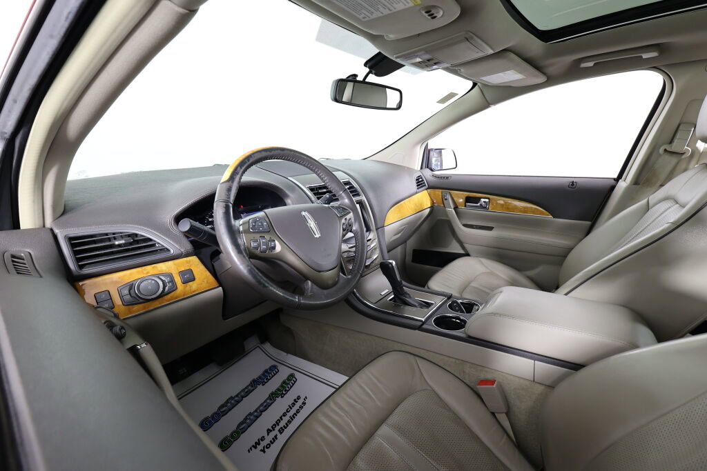 Used 2014 Lincoln MKX AWD w/ Equipment Group 102A image 10