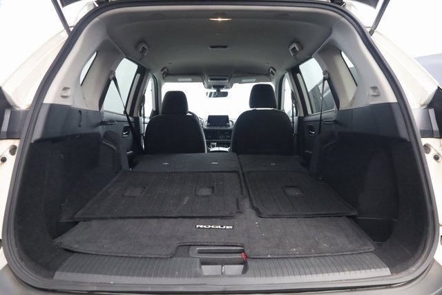 Used 2023 Nissan Rogue SV image 27