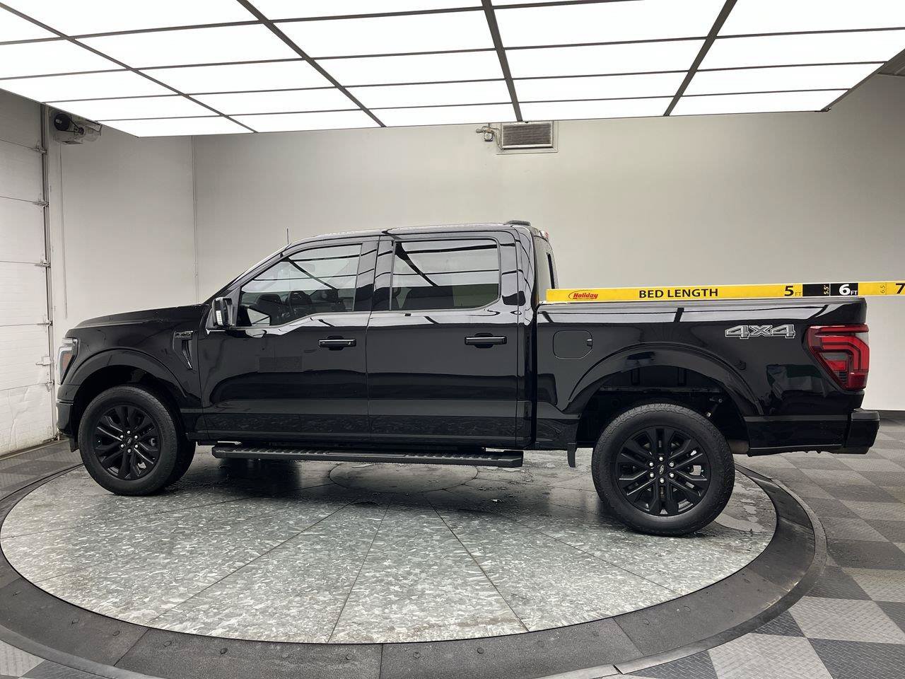 Used 2025 Ford F150 Lariat AWD/4WD image 3