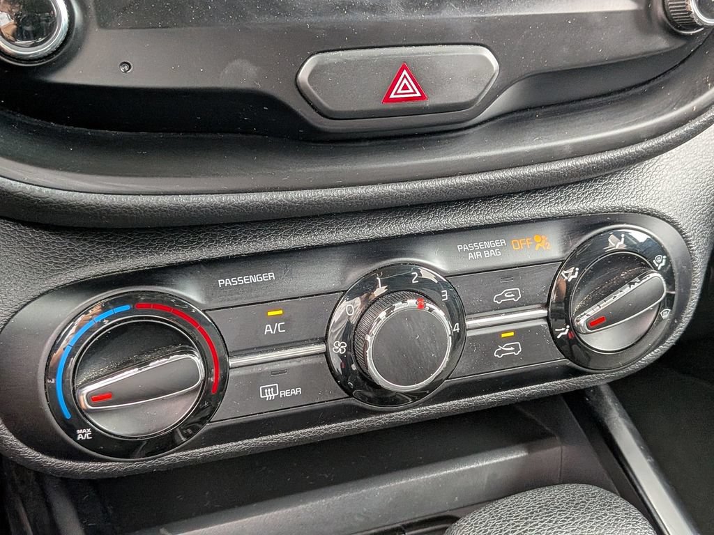 Used 2021 Kia Soul S FWD image 17