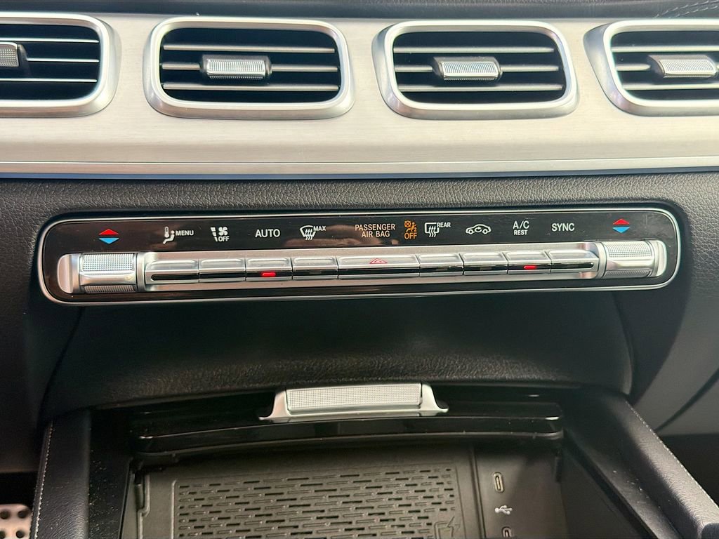 Used 2025 Mercedes-Benz GLS 450 4MATIC w/ Pinnacle Trim Package image 36