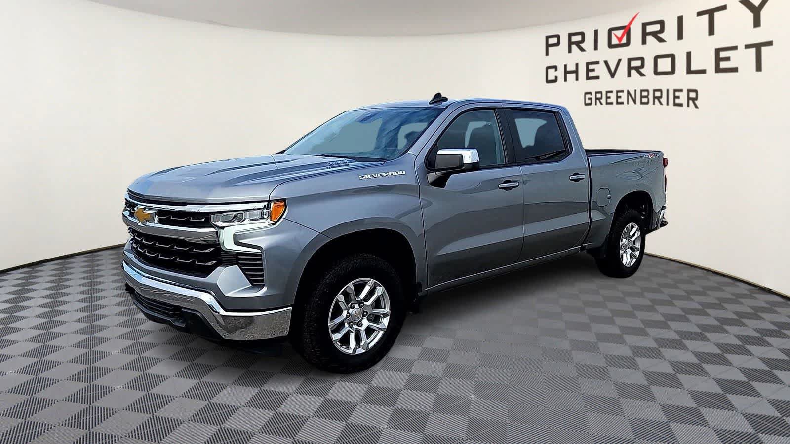 Used 2024 Chevrolet Silverado 1500 LT AWD/4WD image 4