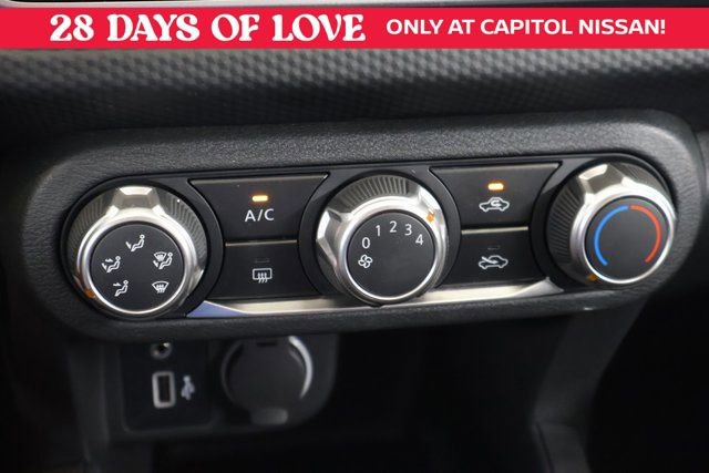 New 2025 Nissan Kicks Play S image 17