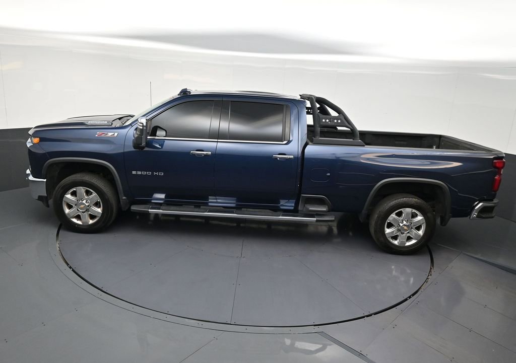 Used 2022 Chevrolet Silverado 2500 LTZ w/ LTZ Premium Package image 13