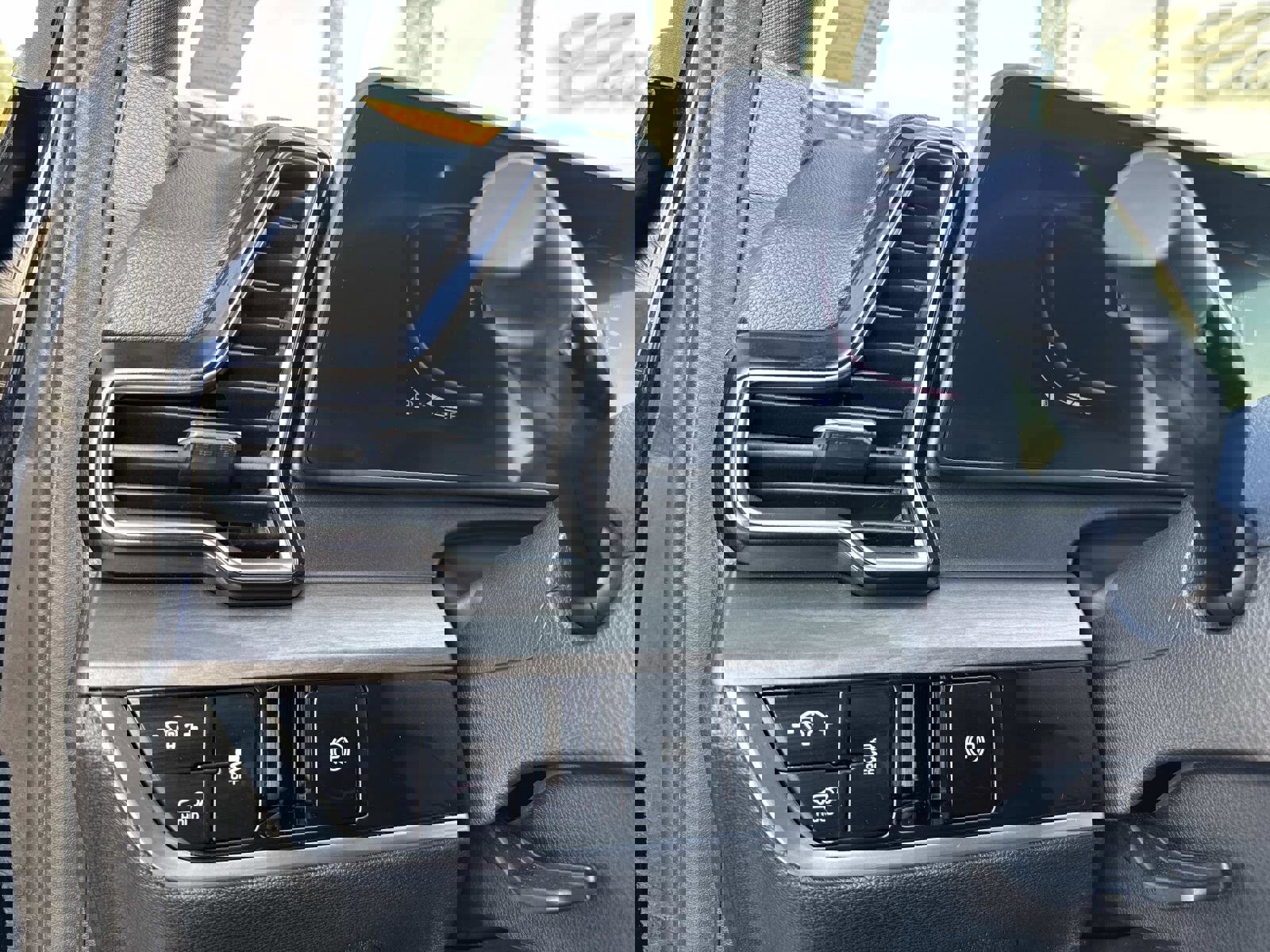 Used 2023 Kia Sportage X-Line w/ X-Line Premium Package image 30