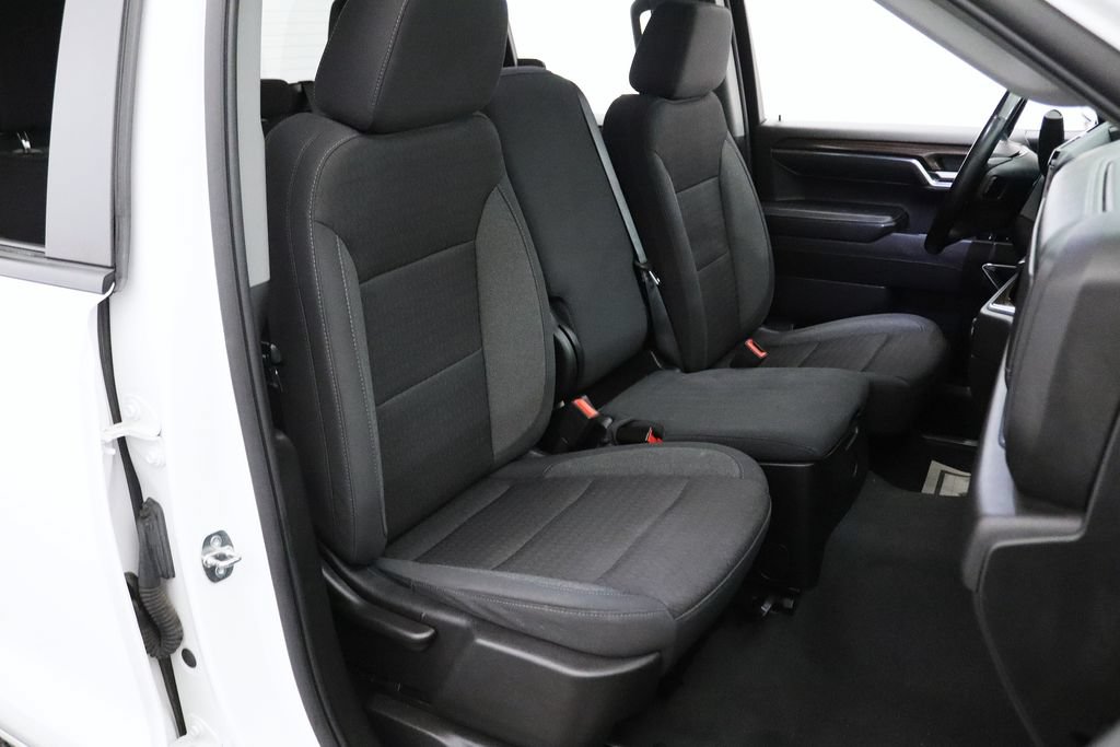 Used 2023 Chevrolet Silverado 1500 LT AWD/4WD image 17