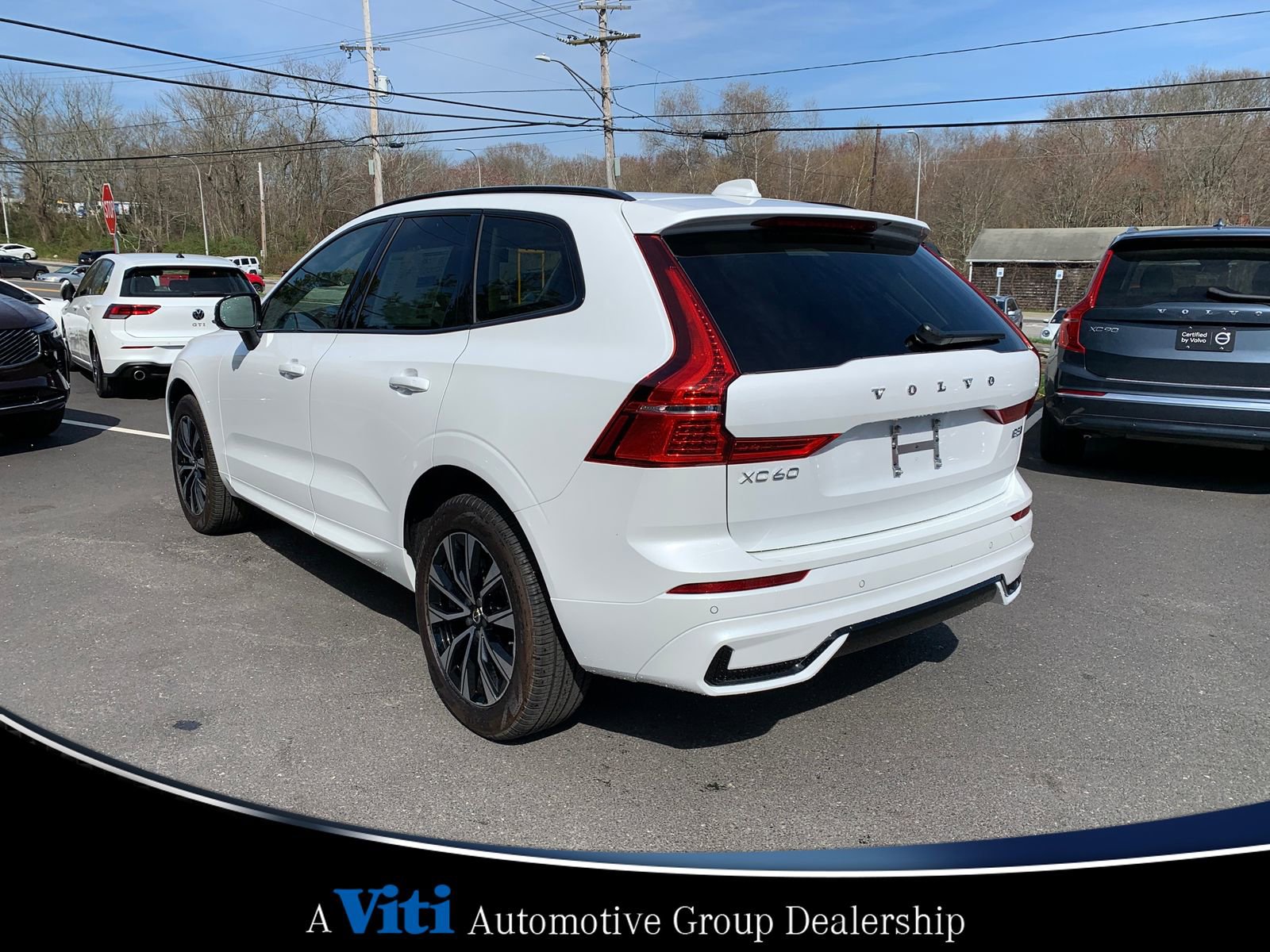 Used 2025 Volvo XC60 B5 Core w/ Climate Package image 6
