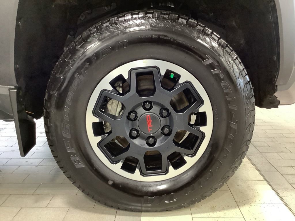 Used 2024 Toyota Tacoma TRD Off-Road AWD/4WD image 25