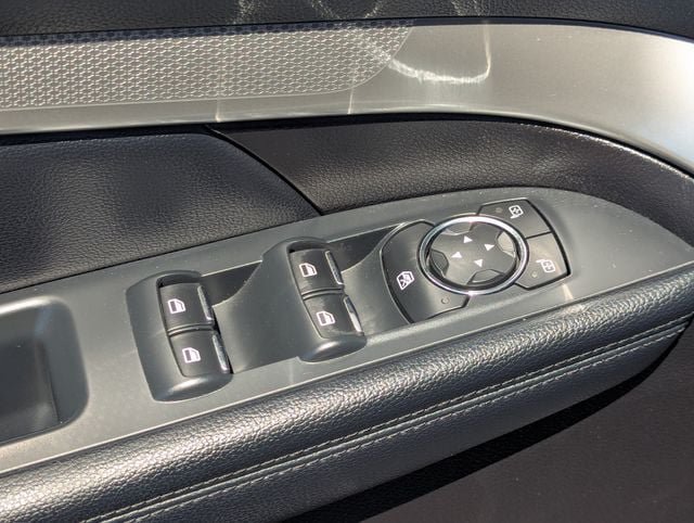 Used 2016 Ford Explorer XLT FWD image 22