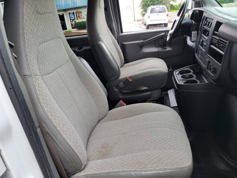 Used 2017 Chevrolet Express 2500 LS RWD image 31