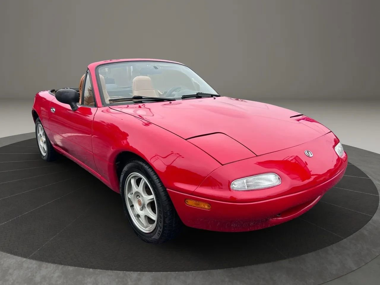 Used 1996 MAZDA MX-5 Miata image 2