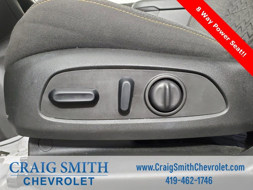 Used 2023 Chevrolet Equinox LT w/ LPO, Floor Liner Package image 9