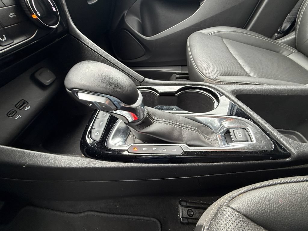 Used 2024 Buick Encore GX Sport Touring AWD/4WD image 31
